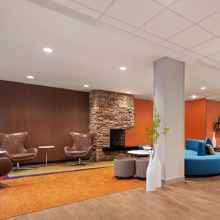 Fairfield Inn & Suites By Marriott Charlottesville Downtown/University Area Екстериор снимка